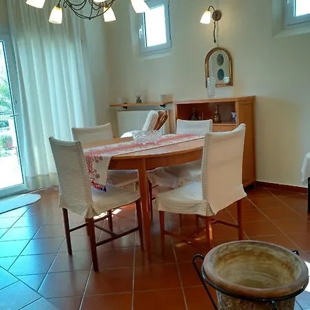 Alice's Land Holiday home
